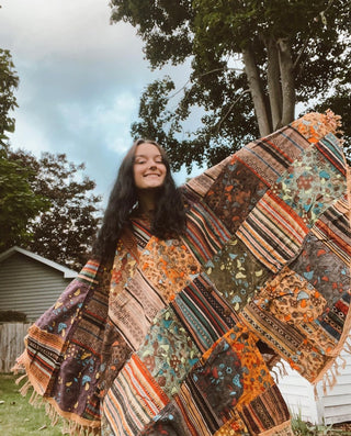 MUSHROOM PATCH PONCHO - RUST